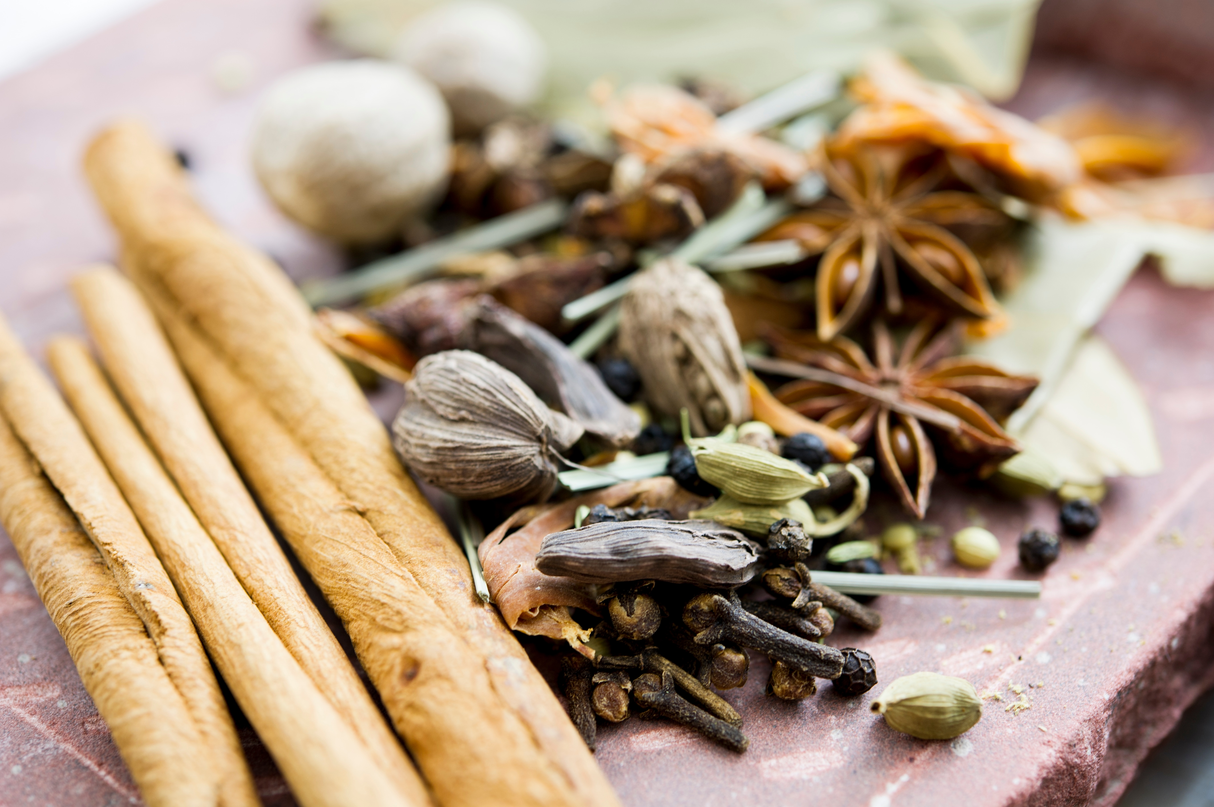 �������󥤥󥿥ӥ塼������Ʀ���졼���¿��ؤΥ��ѥ�������ˡ